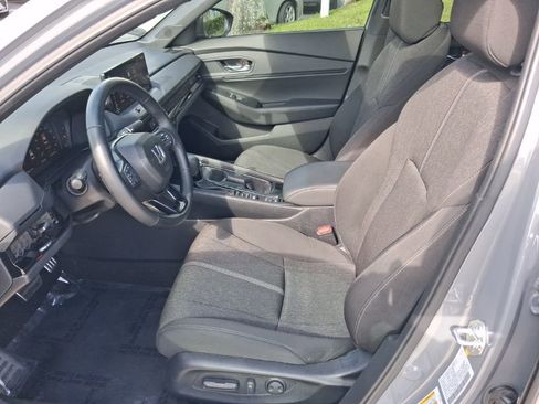Used 2025 Honda Accord Sport image 14