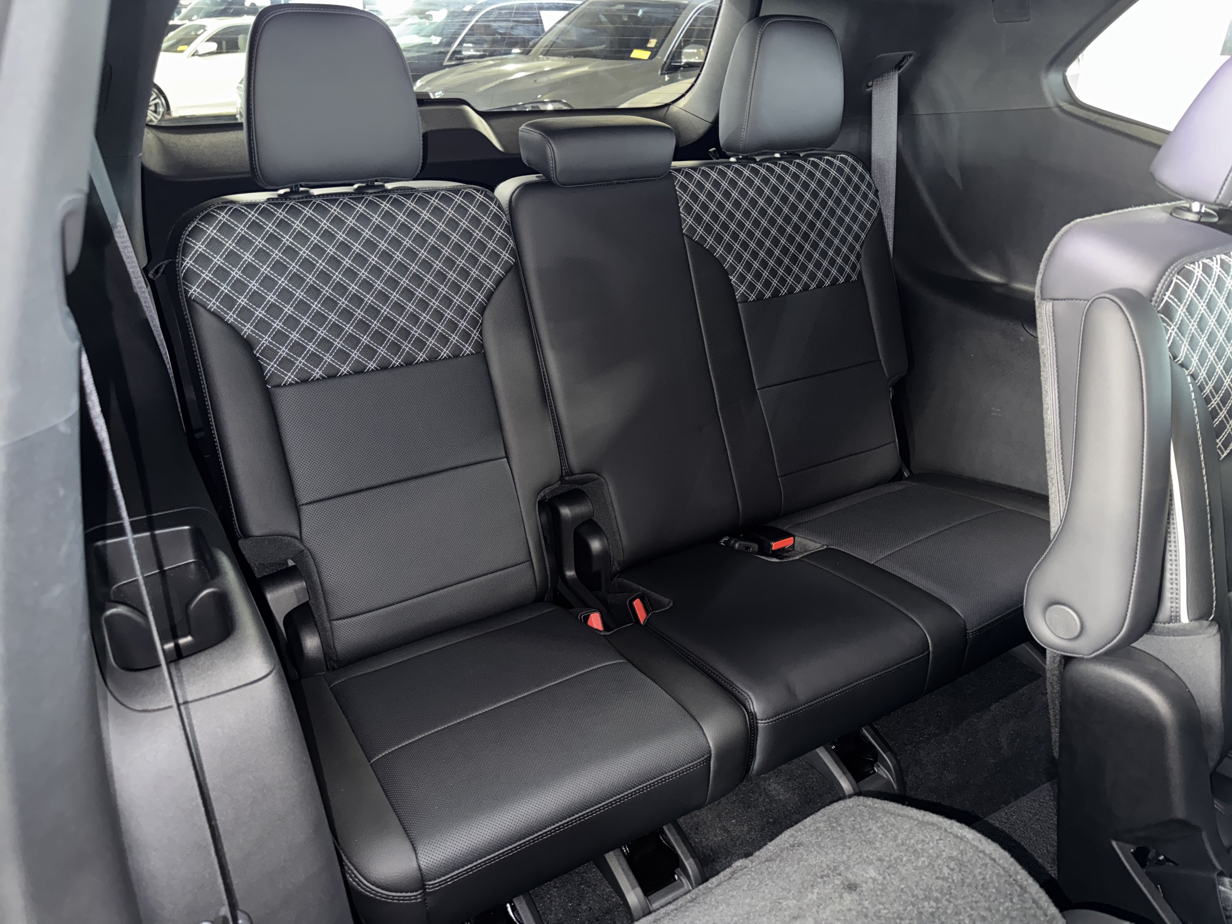Used 2025 GMC Acadia Denali FWD image 13