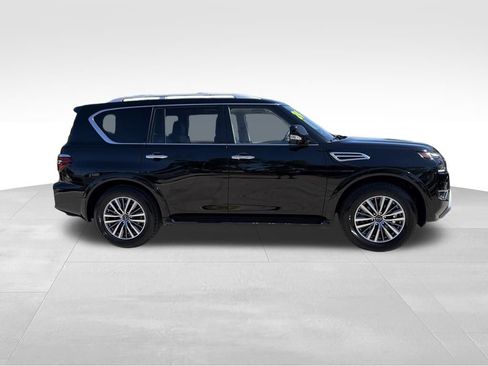 Used 2024 Nissan Armada SL w/ Captain's Chairs Package image 9