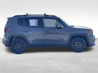 Used 2020 Jeep Renegade Altitude video 2