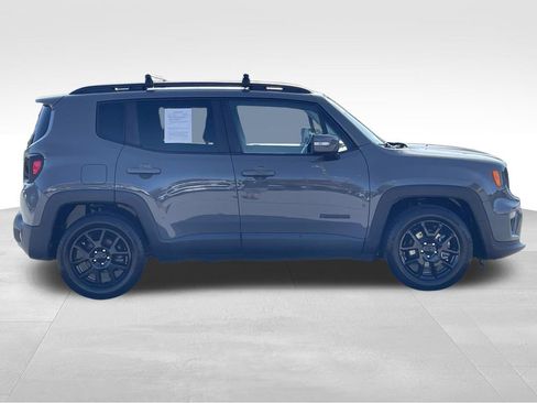 Used 2020 Jeep Renegade Altitude image 2