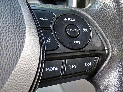 Used 2021 Toyota Corolla LE w/ Carpet Mat Package (TMS) FWD image 27