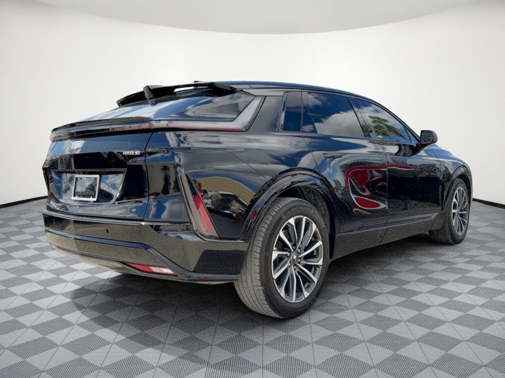 Used 2024 Cadillac Lyriq Sport RWD image 9