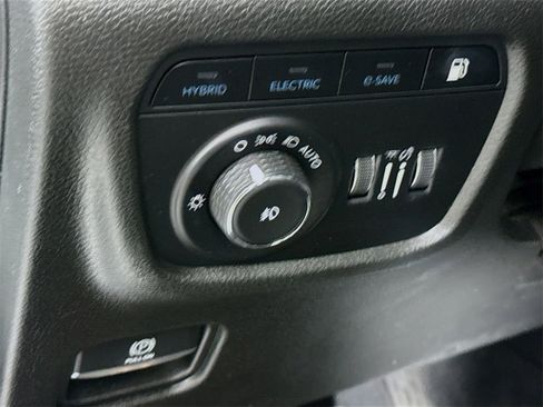 Used 2022 Jeep Grand Cherokee Limited 4xe image 21