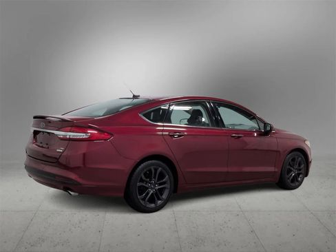Used 2018 Ford Fusion SE w/ Equipment Group 201A image 8