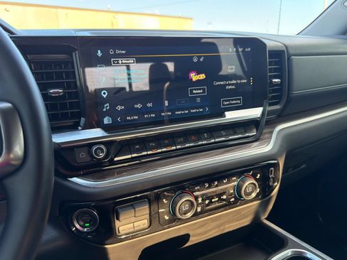 Used 2026 Chevrolet Silverado 1500 LT Trail Boss w/ Safety Package AWD/4WD image 17