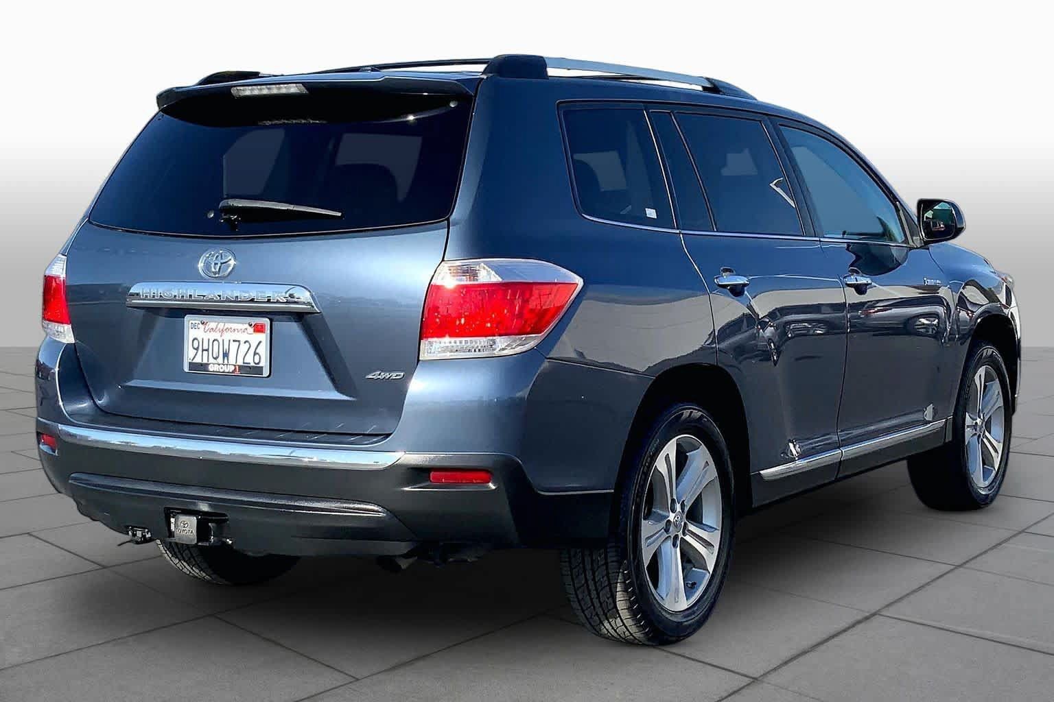 Used 2013 Toyota Highlander Limited AWD/4WD image 12