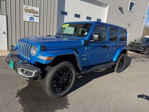 Used 2022 Jeep Wrangler Unlimited Sahara w/ Cold Weather Group AWD/4WD image 1