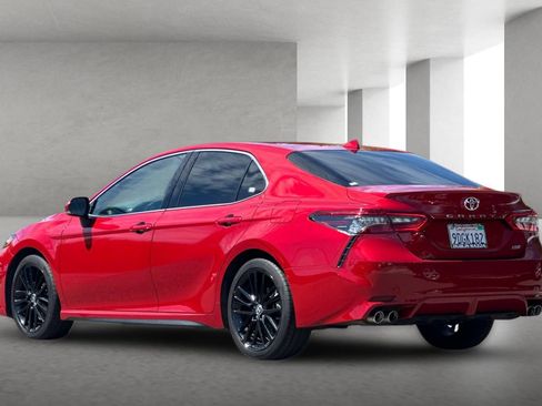 Used 2023 Toyota Camry XSE FWD image 6