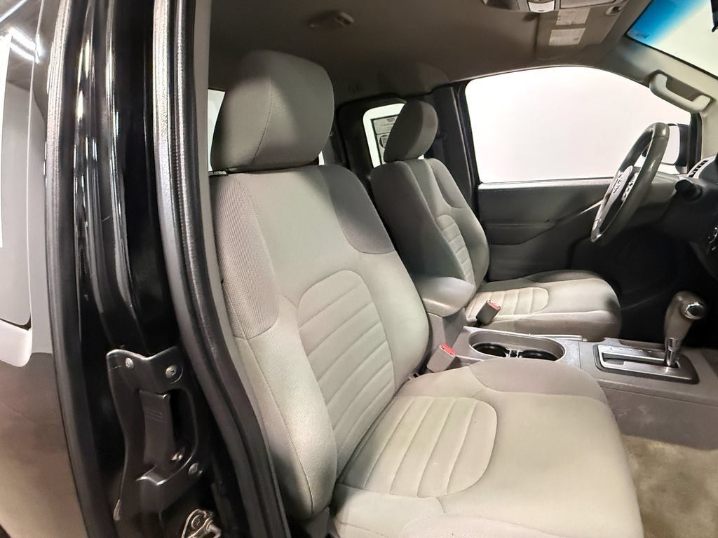 Used 2015 Nissan Frontier S RWD image 65