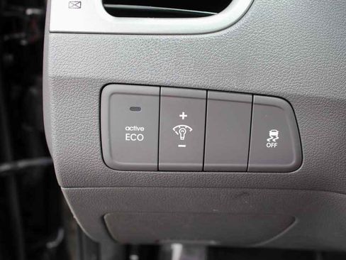 Used 2013 Hyundai Elantra GLS w/ Preferred Pkg FWD image 12