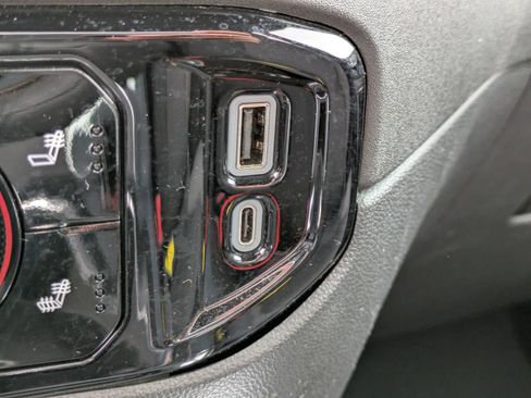 Used 2023 Chevrolet Silverado 1500 LT image 29