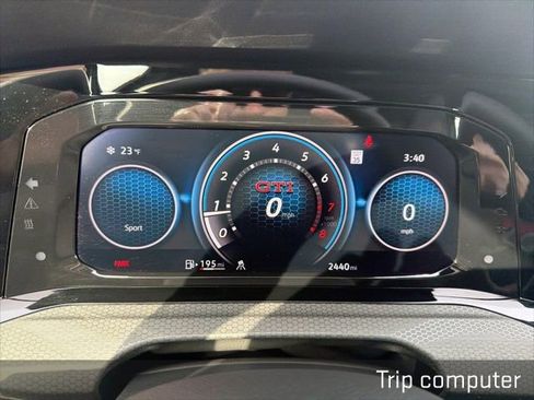 Used 2024 Volkswagen GTI SE image 31