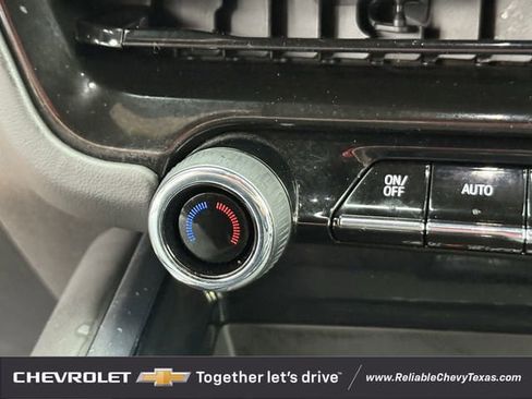 Used 2025 Chevrolet Suburban Z71 AWD/4WD image 20