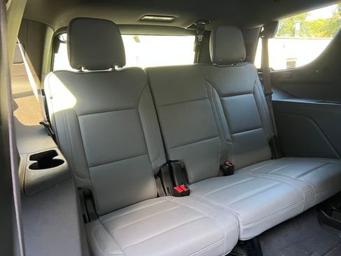 Used 2021 GMC Yukon SLT w/ SLT Premium Package image 36