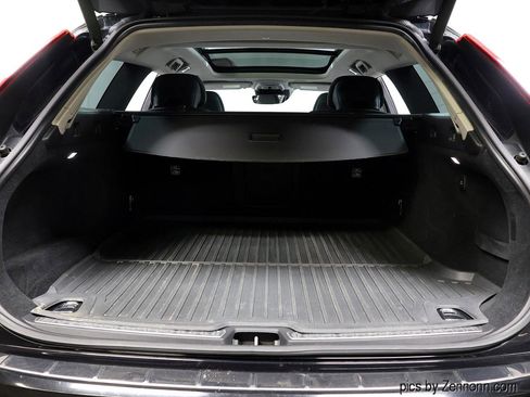 Used 2020 Volvo V90 T6 Cross Country w/ Protection Package Premier image 27