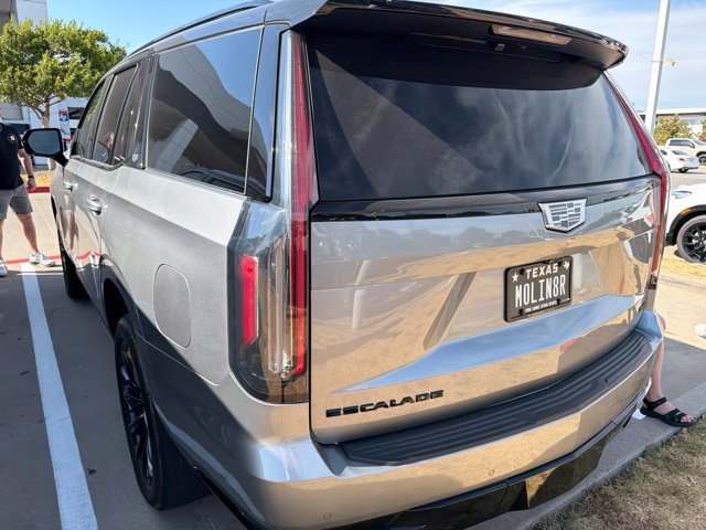 Used 2024 Cadillac Escalade Sport w/ LPO, ONYX Package AWD/4WD image 4