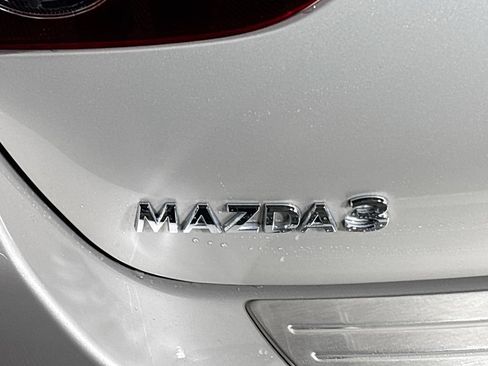 Used 2022 MAZDA MAZDA3 s FWD image 24
