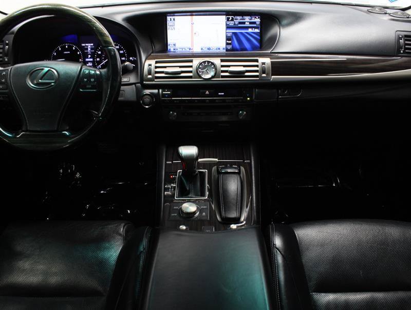 Used 2013 Lexus LS 460 AWD w/ Comfort Pkg image 10