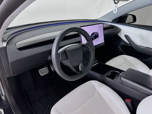 Used 2025 Tesla Model 3 Long Range image 10
