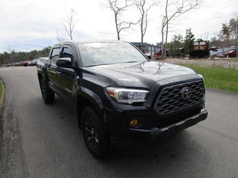 Used 2020 Toyota Tacoma SR5 image 4
