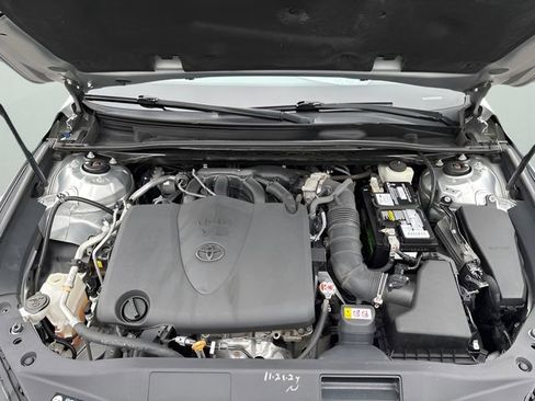Used 2021 Toyota Avalon XLE image 27