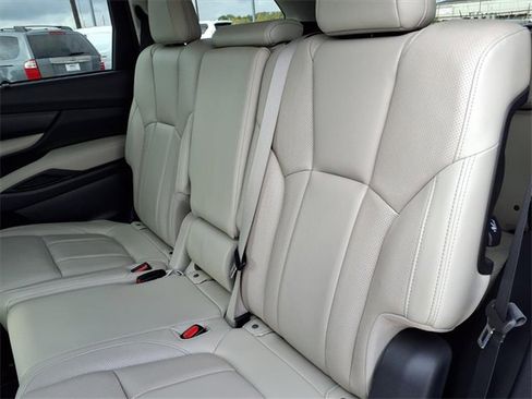 Used 2020 Subaru Ascent Limited w/ Popular Package #2A image 9