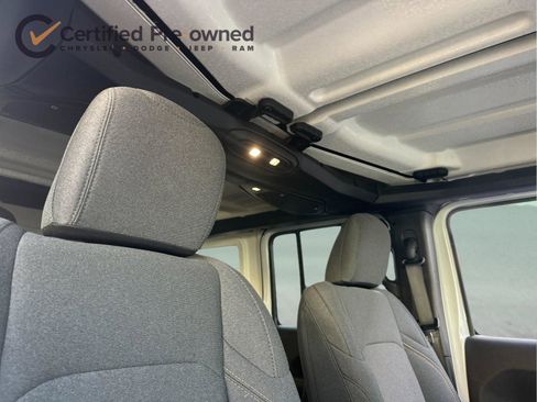 Certified 2025 Jeep Wrangler Unlimited Sahara AWD/4WD image 18
