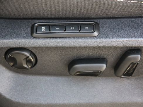 Used 2022 Volkswagen Atlas SEL image 19