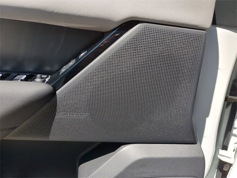 Used 2026 Land Rover Range Rover Velar S image 16