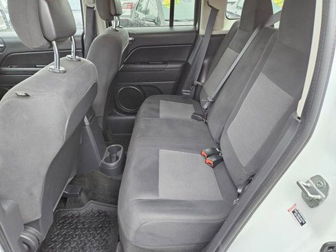 Used 2015 Jeep Patriot Latitude w/ Sun/Sound Group image 13