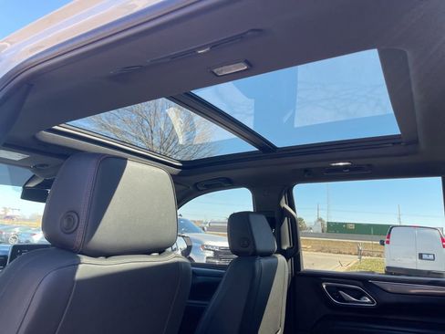 Certified 2024 Chevrolet Suburban RST w/ Luxury Package image 18