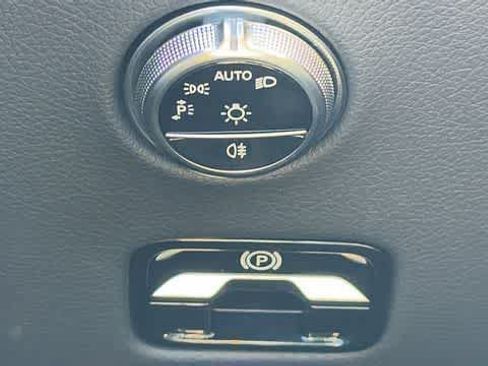 Certified 2026 Mercedes-Benz GLC 300 4MATIC image 18