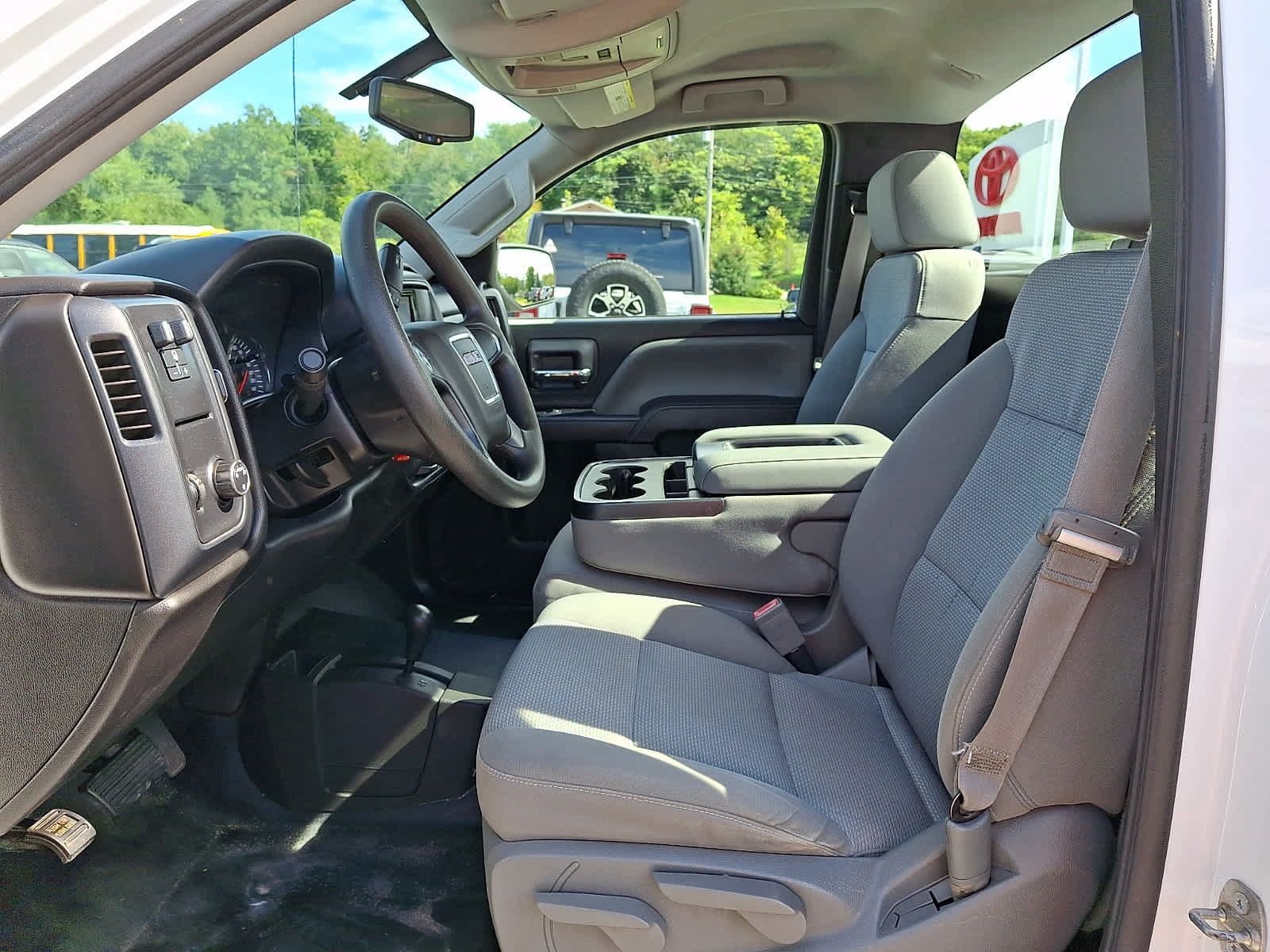 Used 2015 GMC Sierra 1500 4x4 Regular Cab w/ Sierra Convenience Package image 12