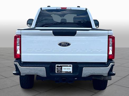Used 2025 Ford F250 XLT image 5