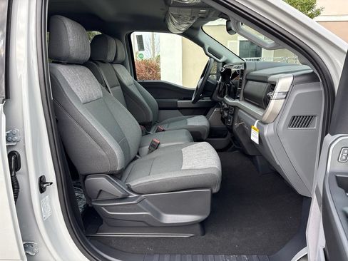 New 2026 Ford F250 XLT w/ XLT Premium Package AWD/4WD image 5