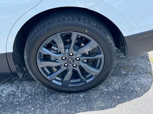 Used 2024 Chevrolet Equinox RS AWD/4WD image 7