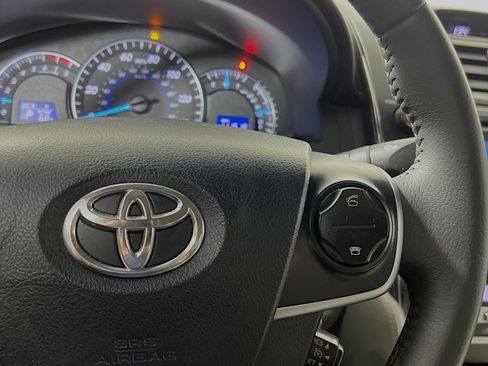 Used 2012 Toyota Camry XLE image 20