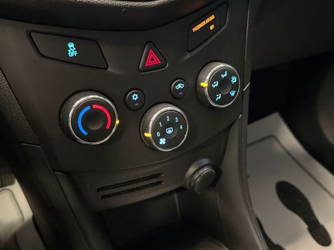 Used 2016 Chevrolet Trax LS AWD/4WD image 15