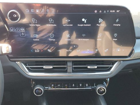 New 2026 Chevrolet Equinox EV LT image 14