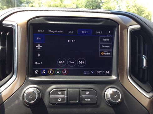 Used 2019 Chevrolet Silverado 1500 High Country w/ Technology Package image 16