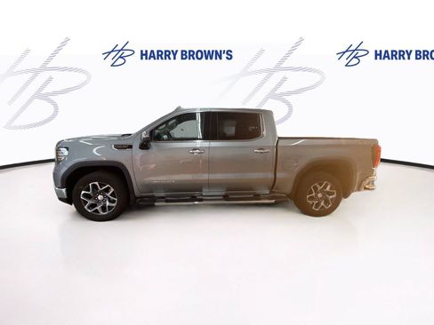 Used 2023 GMC Sierra 1500 SLT w/ SLT Premium Package AWD/4WD image 8