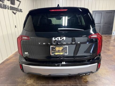 Used 2025 Kia Telluride S FWD image 9