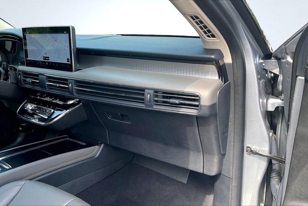 Used 2023 Lincoln Corsair FWD image 26
