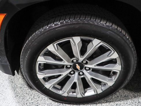 Used 2025 Chevrolet Tahoe High Country w/ Sun And Tow Package image 11