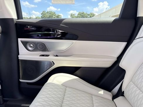 New 2026 Lincoln Nautilus Black Label AWD/4WD image 15