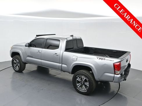 Used 2016 Toyota Tacoma TRD Sport image 54