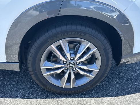Certified 2025 Acura ADX FWD image 23