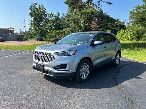 Used 2024 Ford Edge SEL AWD/4WD image 3