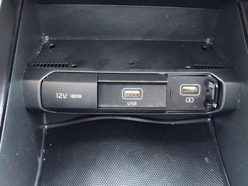 Certified 2021 Kia Telluride S image 25